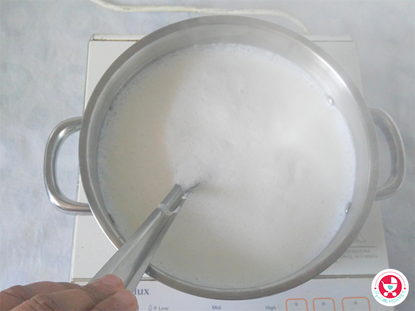 Heat 2 liters of milk in a sauce pan on medium flame.
