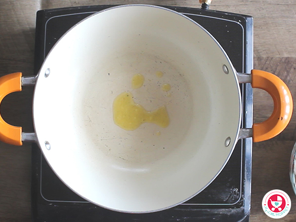 Heat 1 teaspoon of ghee in a pan.
